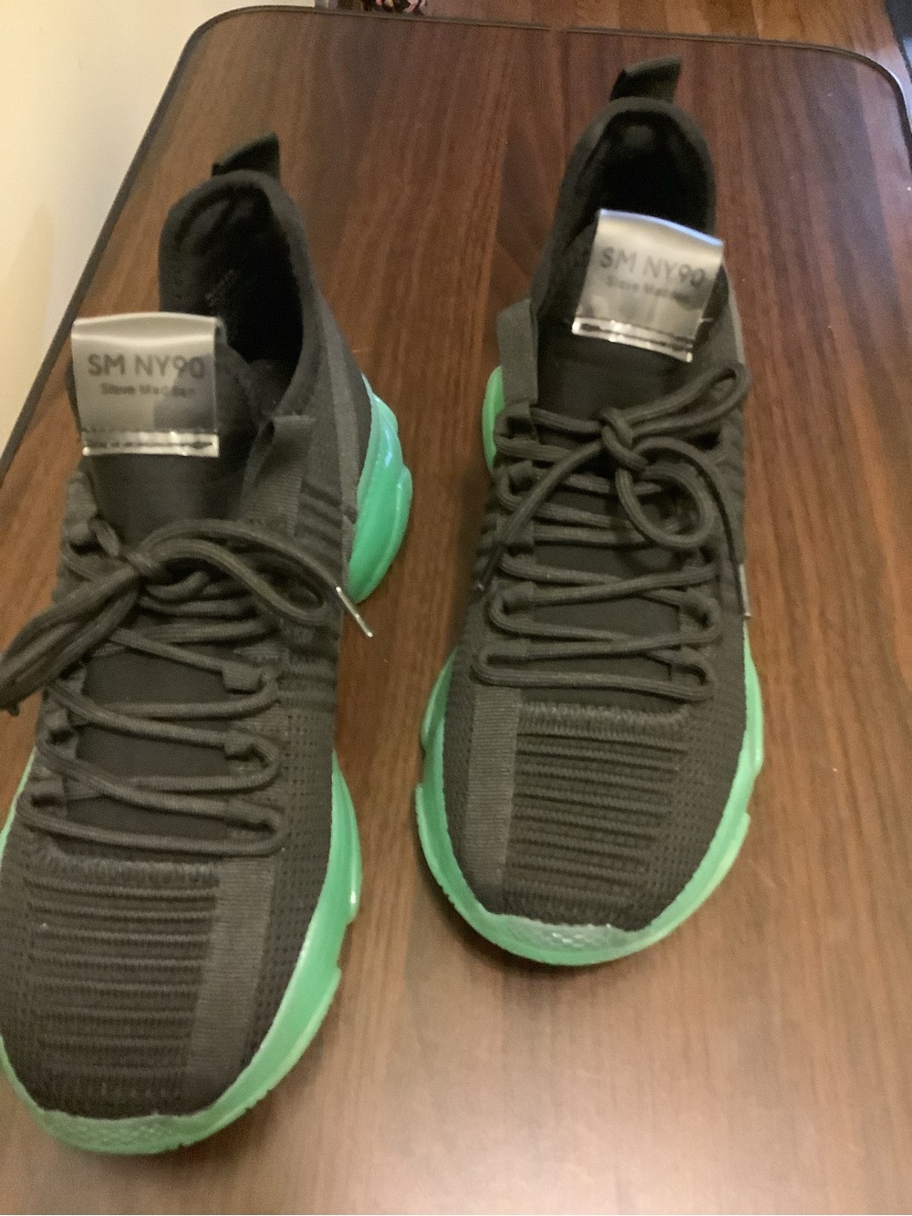 Steve Madden SM NY90 Black Knit Sneakers Green Sole Lace Up Athletic Shoes